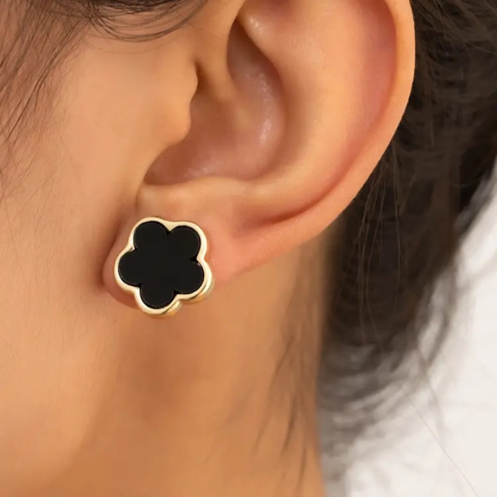 Black Clover Stud Earrings golden tone hardware